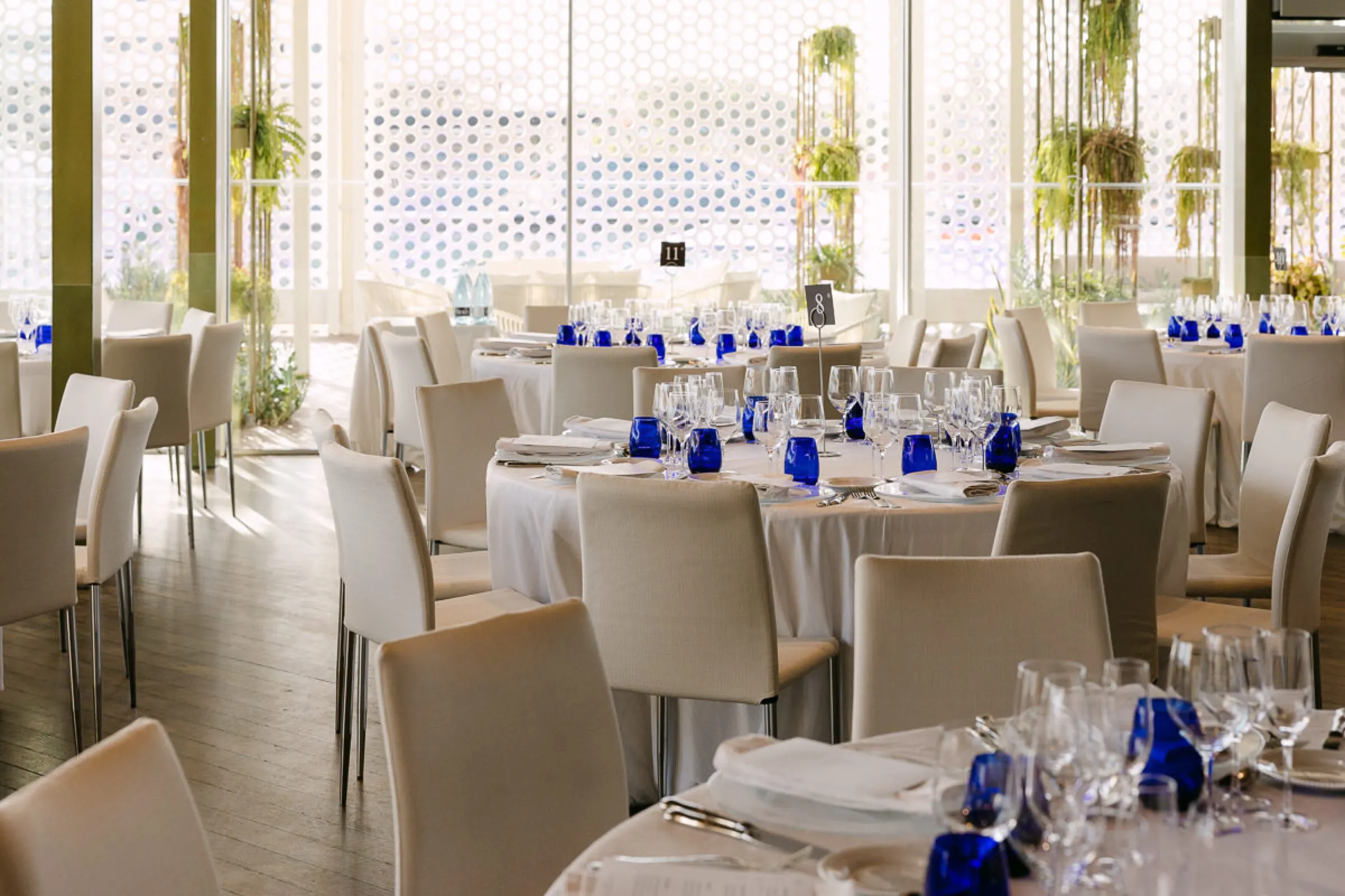 Aizon — Cena de empresa en el Port Vell, Marina Port Vell, Barcelona. Fotografía de Noomadik.