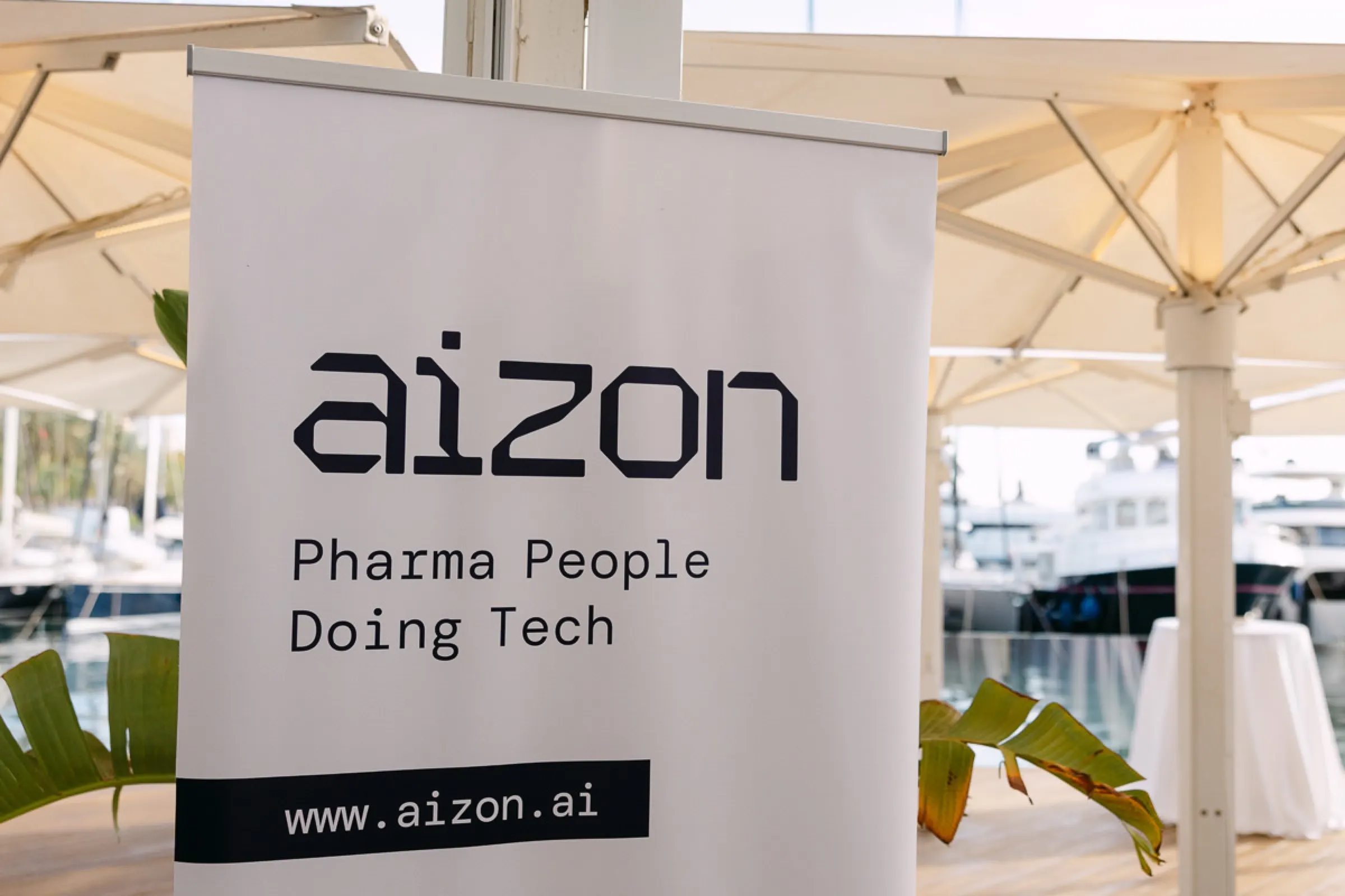 Aizon — Cena de empresa en el Port Vell, Marina Port Vell, Barcelona. Fotografía de Noomadik.