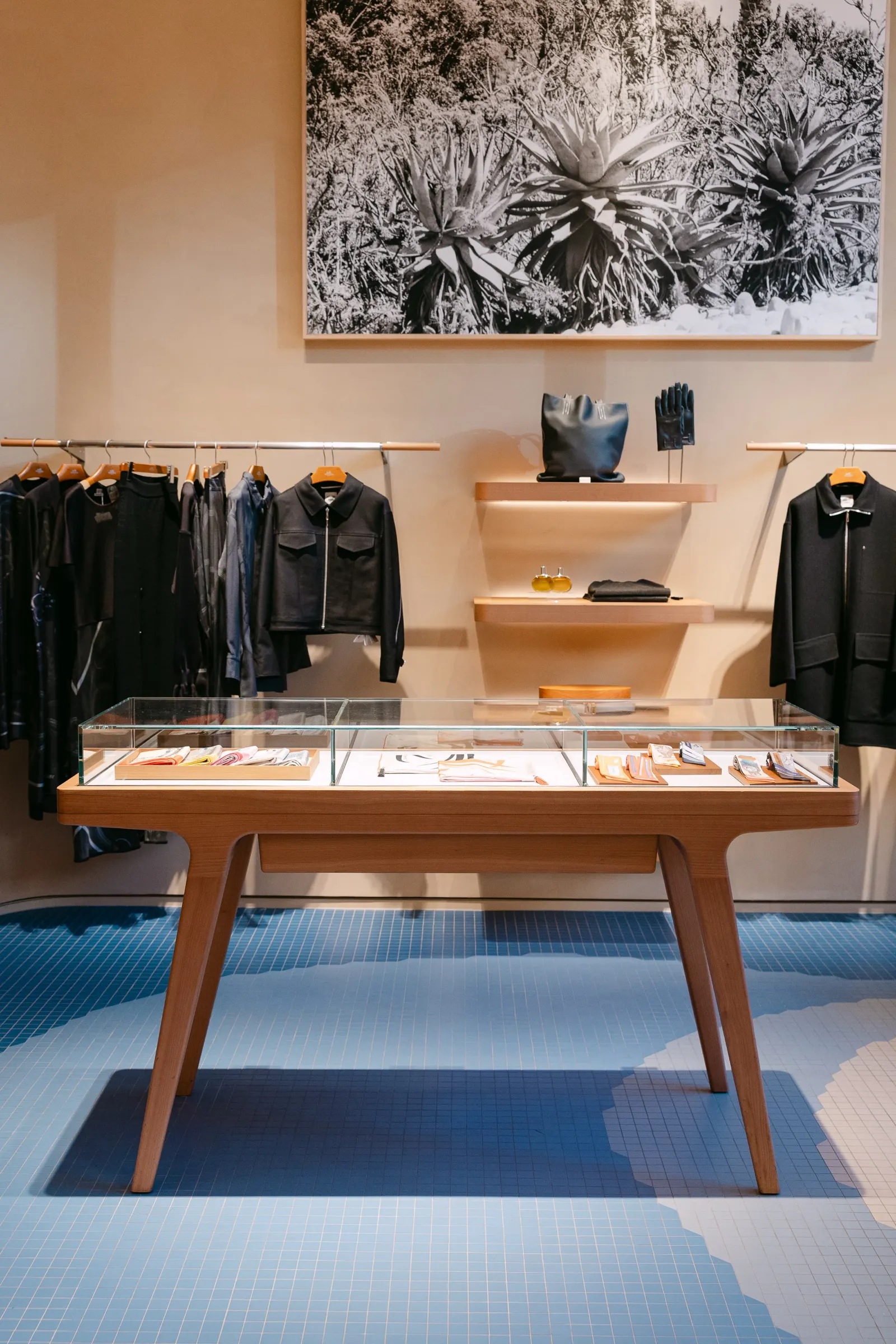 Hermès — Presentación de colección de hombre, Barcelona. Fotografía de Noomadik.