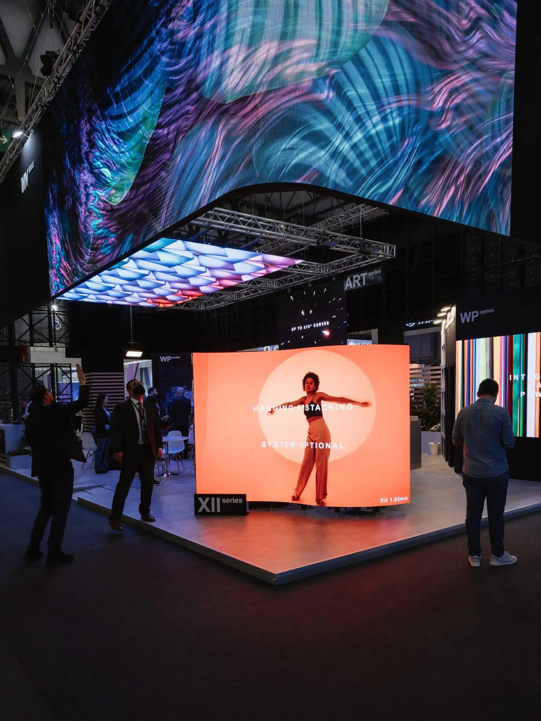 INFiLED — Stand en ISE 2022, Fira Gran Via, Barcelona. Fotografía de Noomadik.