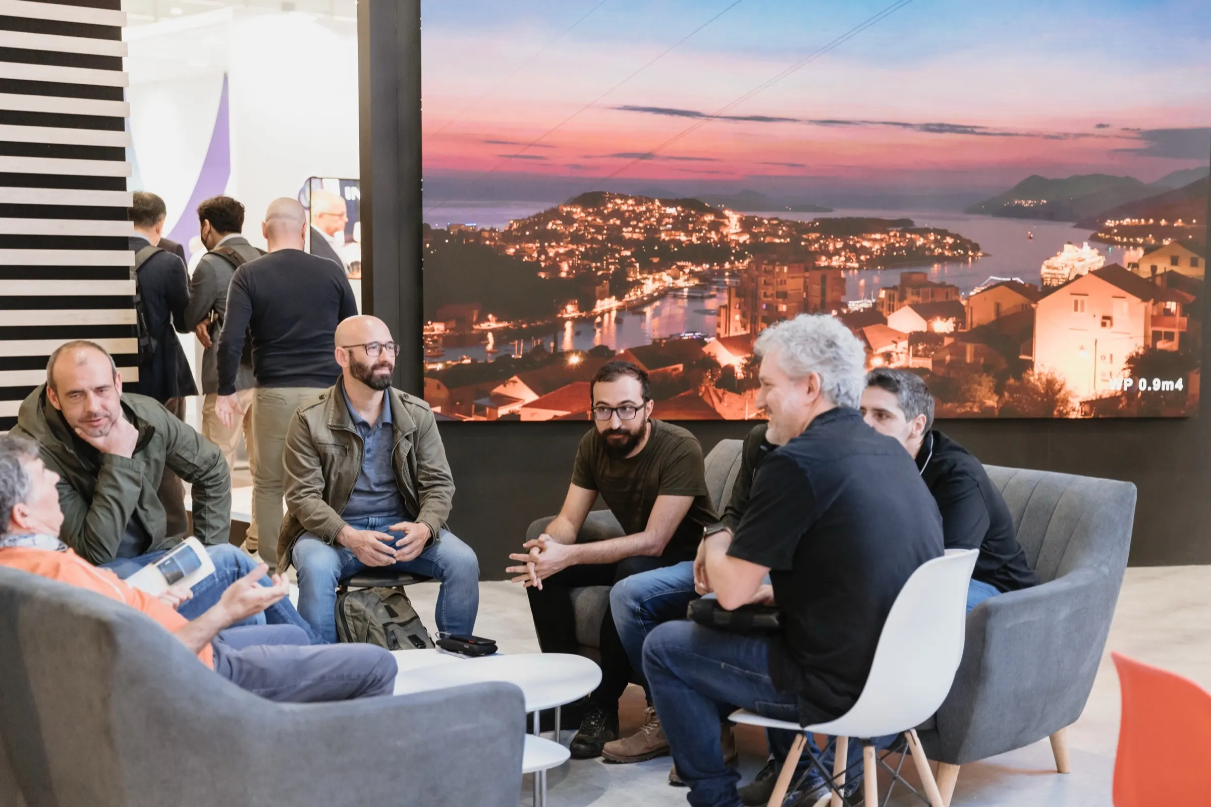 INFiLED — Stand en ISE 2022, Fira Gran Via, Barcelona. Fotografía de Noomadik.