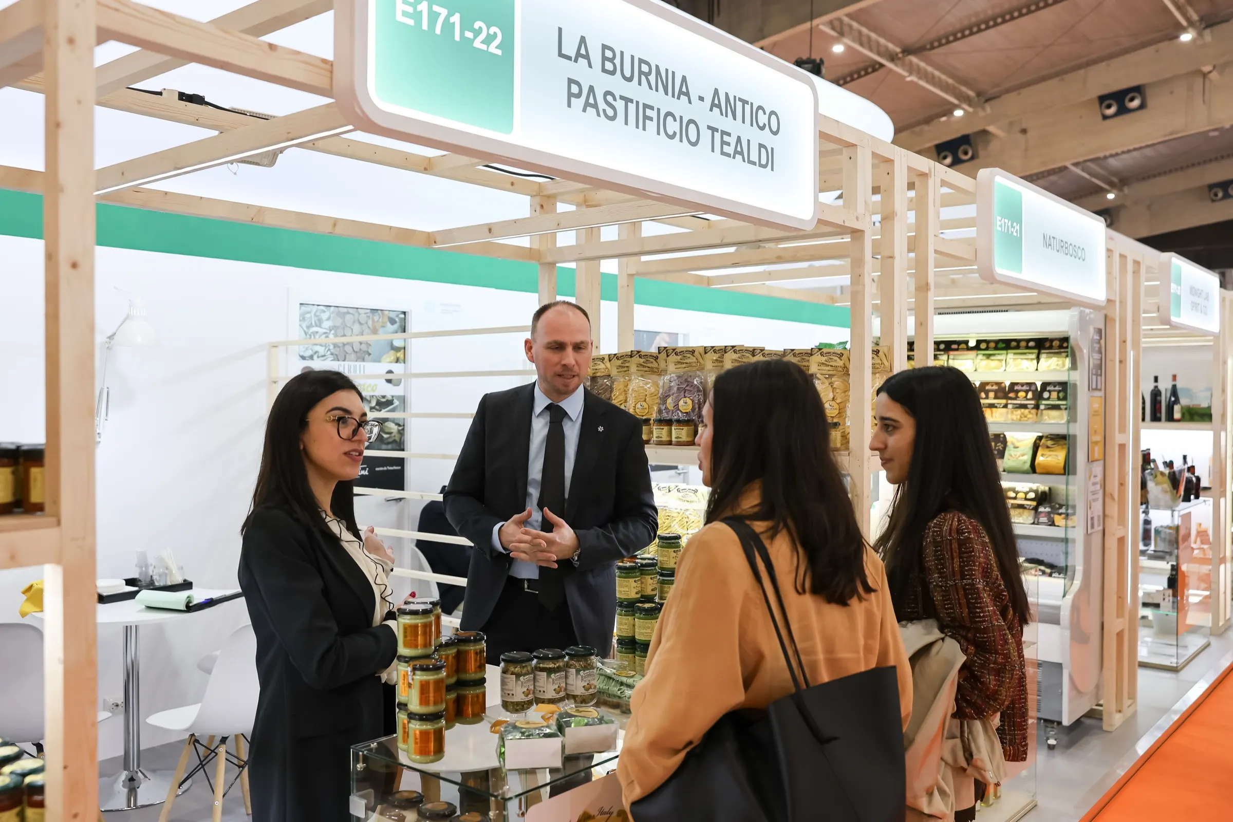 Italian Trade Agency — Pabellón de Italia en Alimentaria, Fira Barcelona Gran Via. Fotografía de Noomadik.
