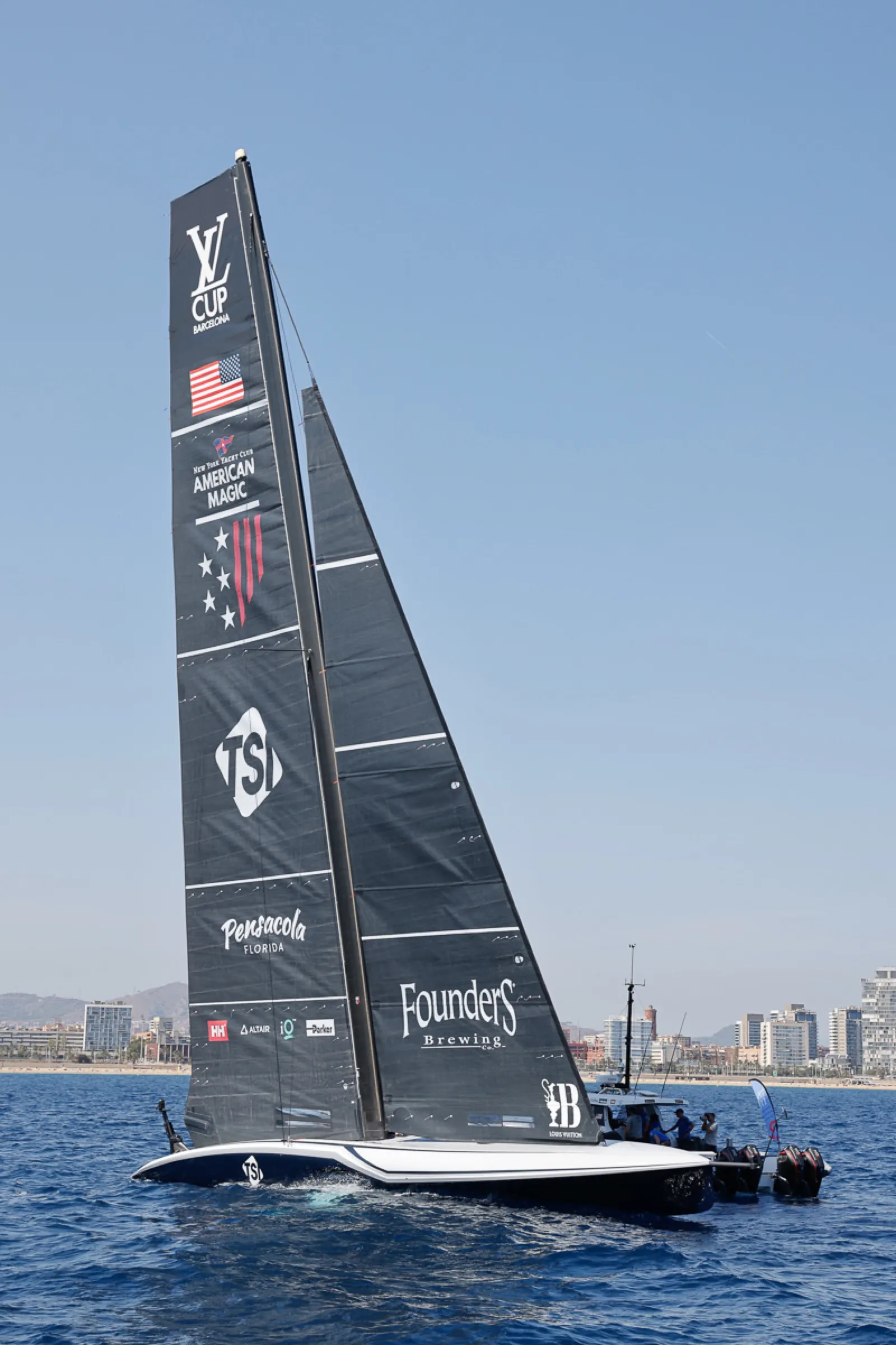 Louis Vuitton — Hospitality de la 37.ª America's Cup, Port Vell, Barcelona. Fotografía de Noomadik.