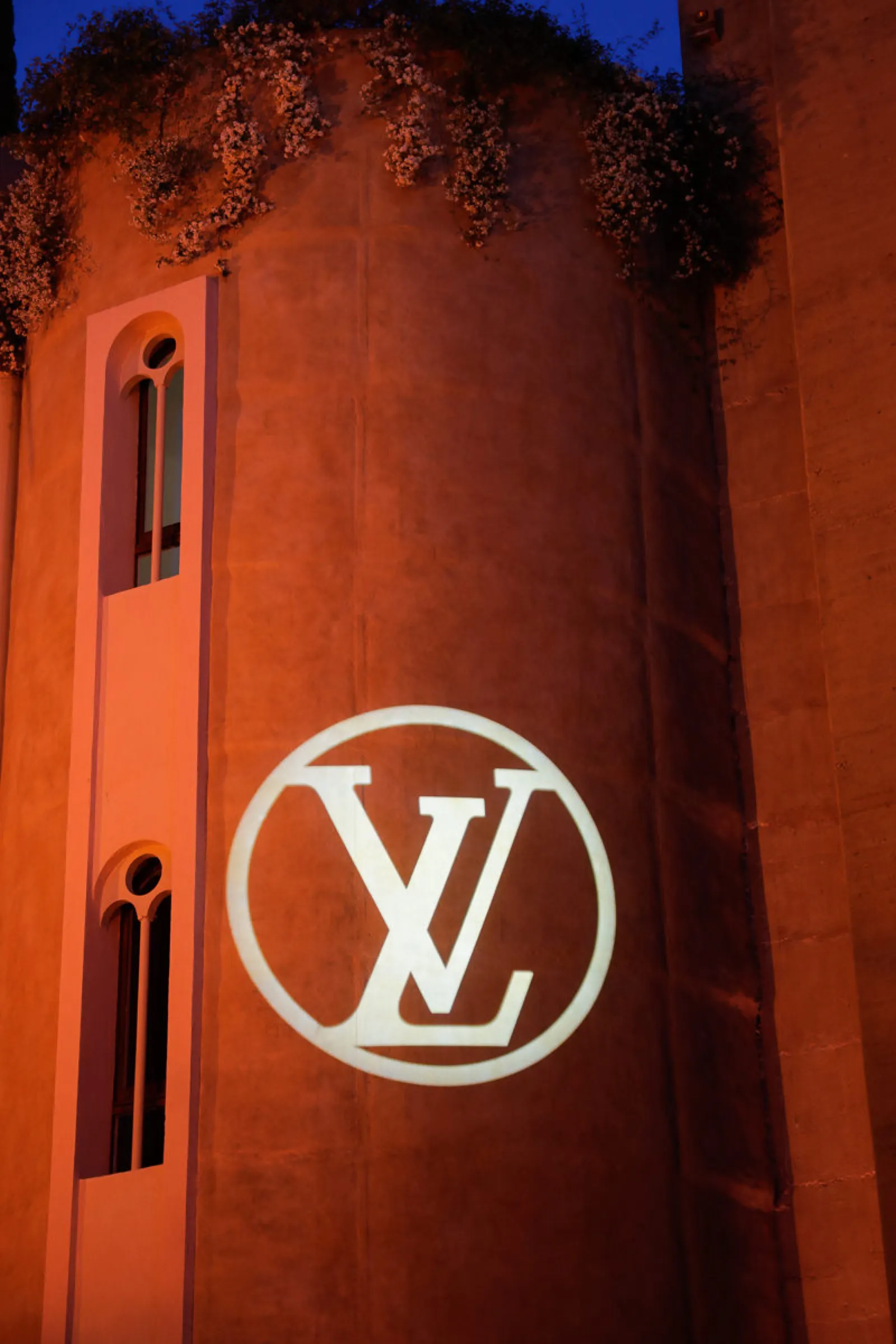 Louis Vuitton — Cena de gala Cruise 2025 en La Fábrica de Ricardo Bofill, La Fábrica, Sant Just Desvern (Barcelona). Fotografía de Noomadik.