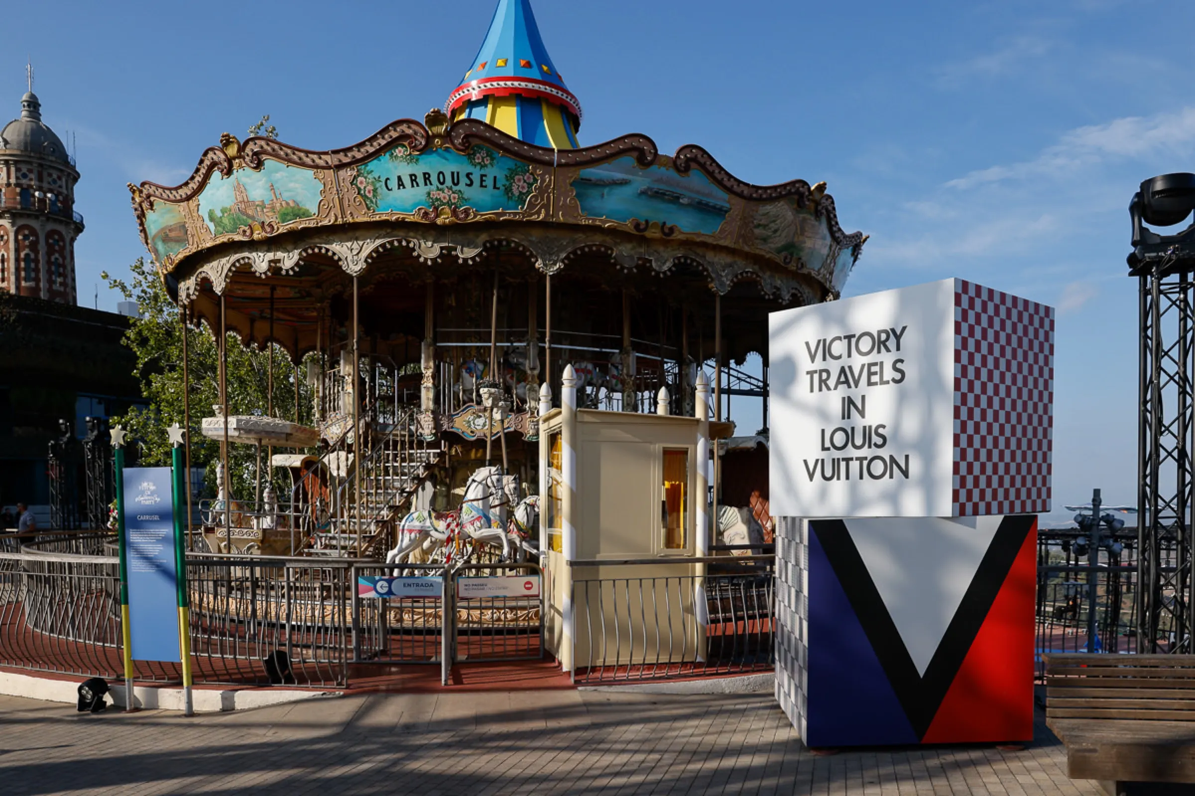 Louis Vuitton — Fiesta de la America's Cup en el Tibidabo, Tibidabo, Barcelona. Fotografía de Noomadik.