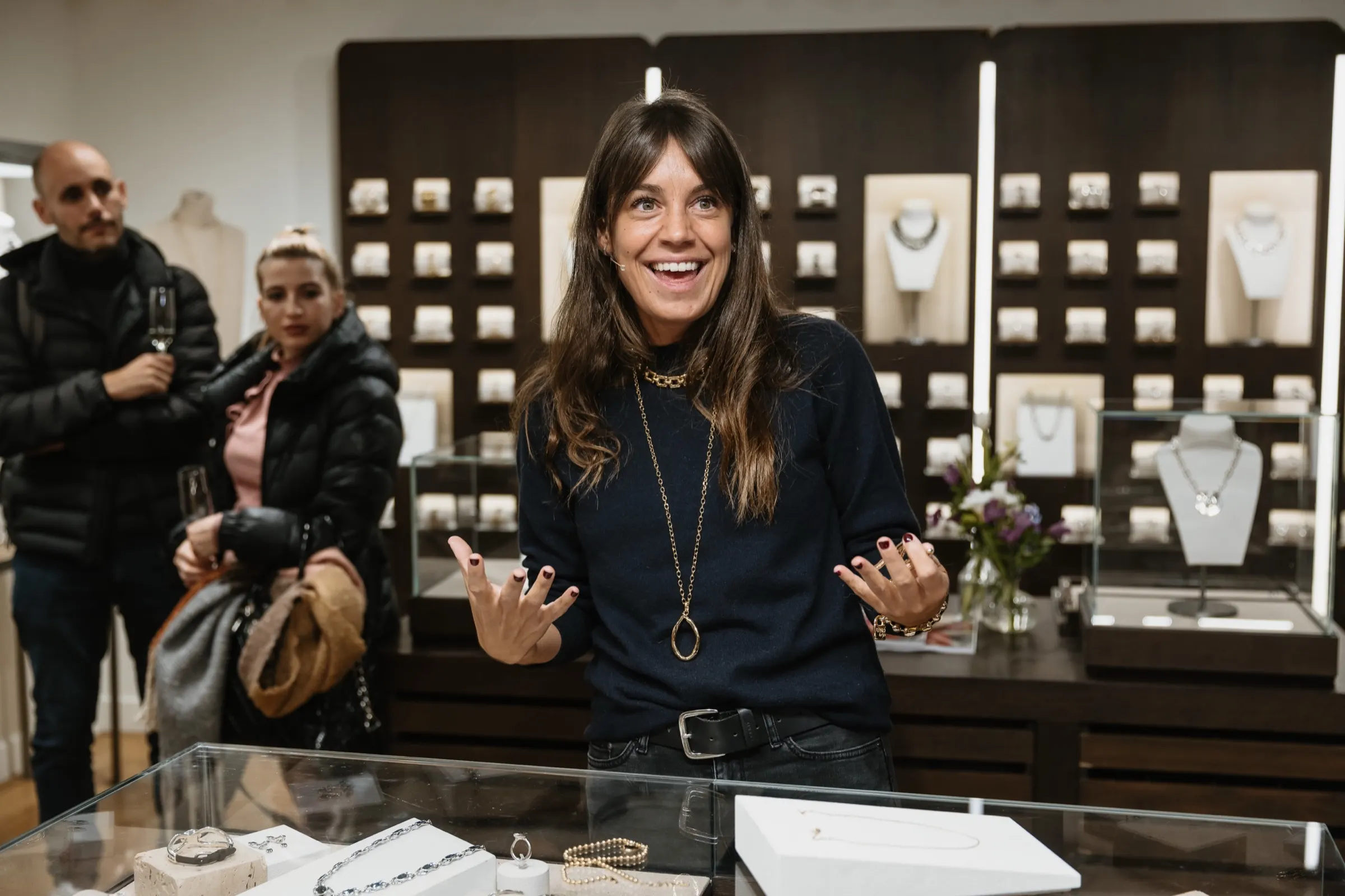 Vogue España × UNOde50 — Evento en tienda con Vogue España, Barcelona. Fotografía de Noomadik.